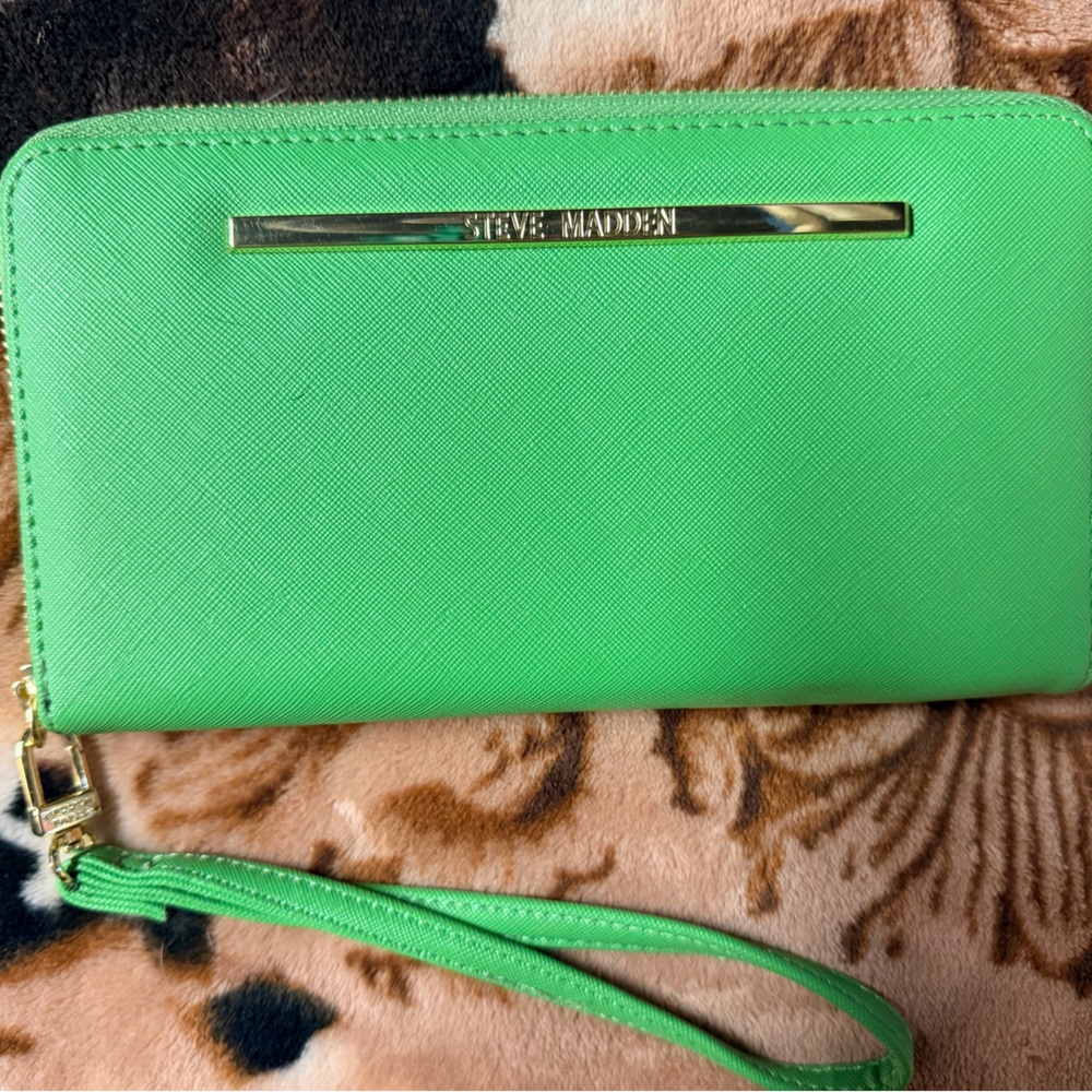 Steve Madden Green Zip-Around Wristlet Wallet